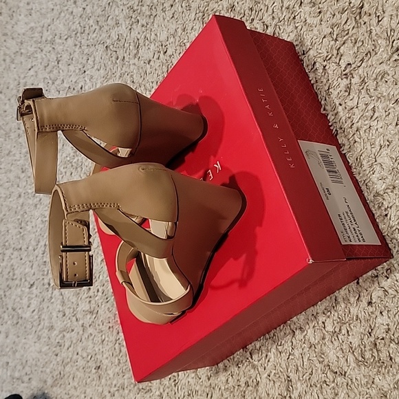 Nude wedge heel sandals - Picture 5 of 5